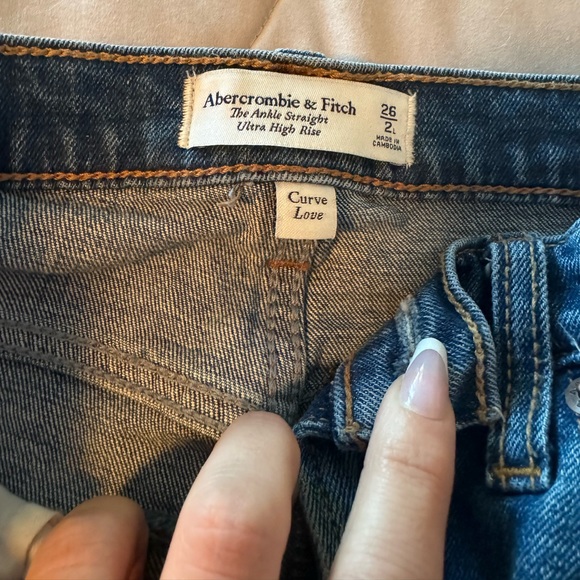 Abercrombie and fitch ultra High Rise straight curve love Jean - Picture 2 of 4